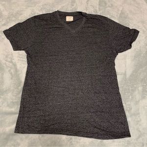 MENS size large vneck